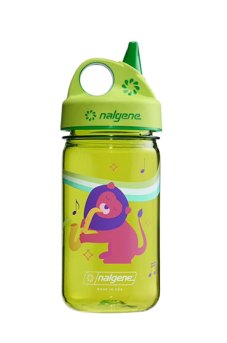 Nalgene product detail: 12oz Kids Grip-N-Gulp with Graphics B1 — 12oz Kids Grip-N-Gulp with Graphics